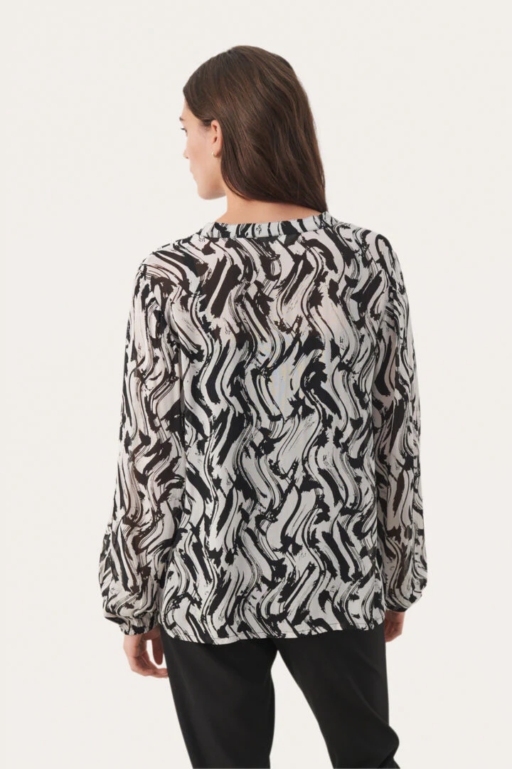 Blouse fluide à motif abstrait – Image 3