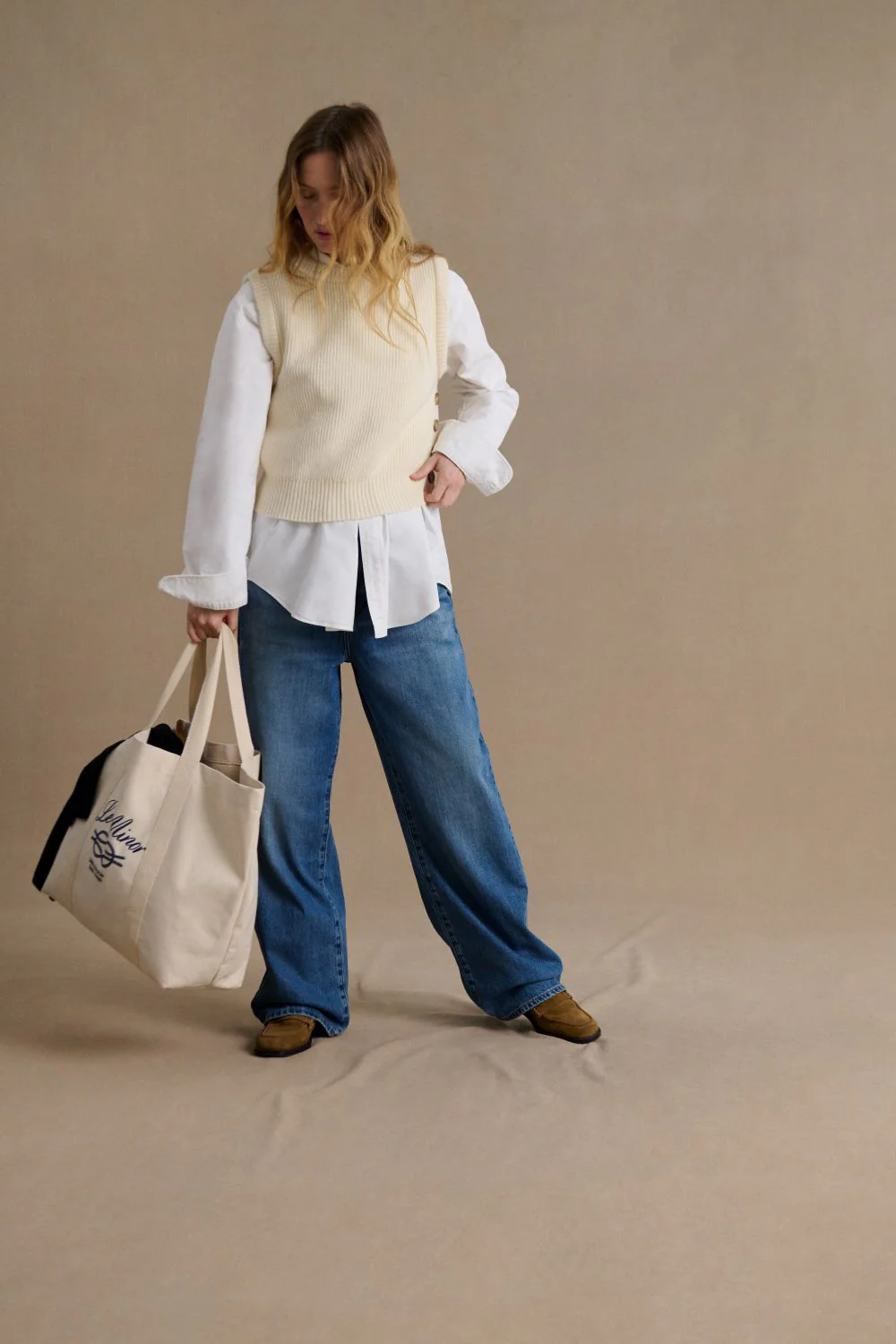 Pull sans manches écru pour femme – Image 2