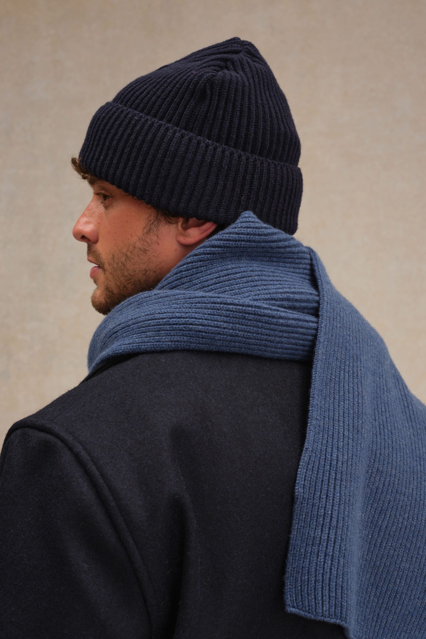 Bonnet extra doux mixte bleu marine – Image 4