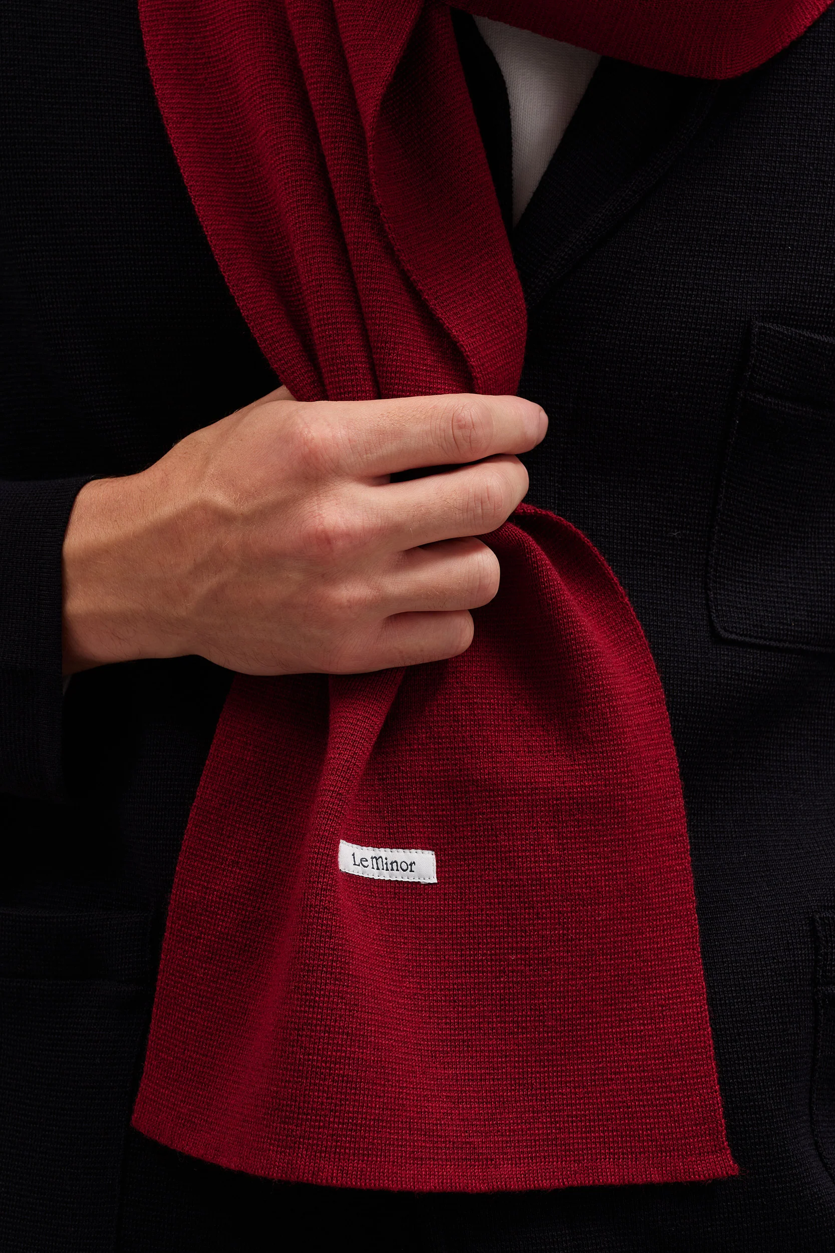 Écharpe fine mixte bordeaux en maille Milano – Image 6