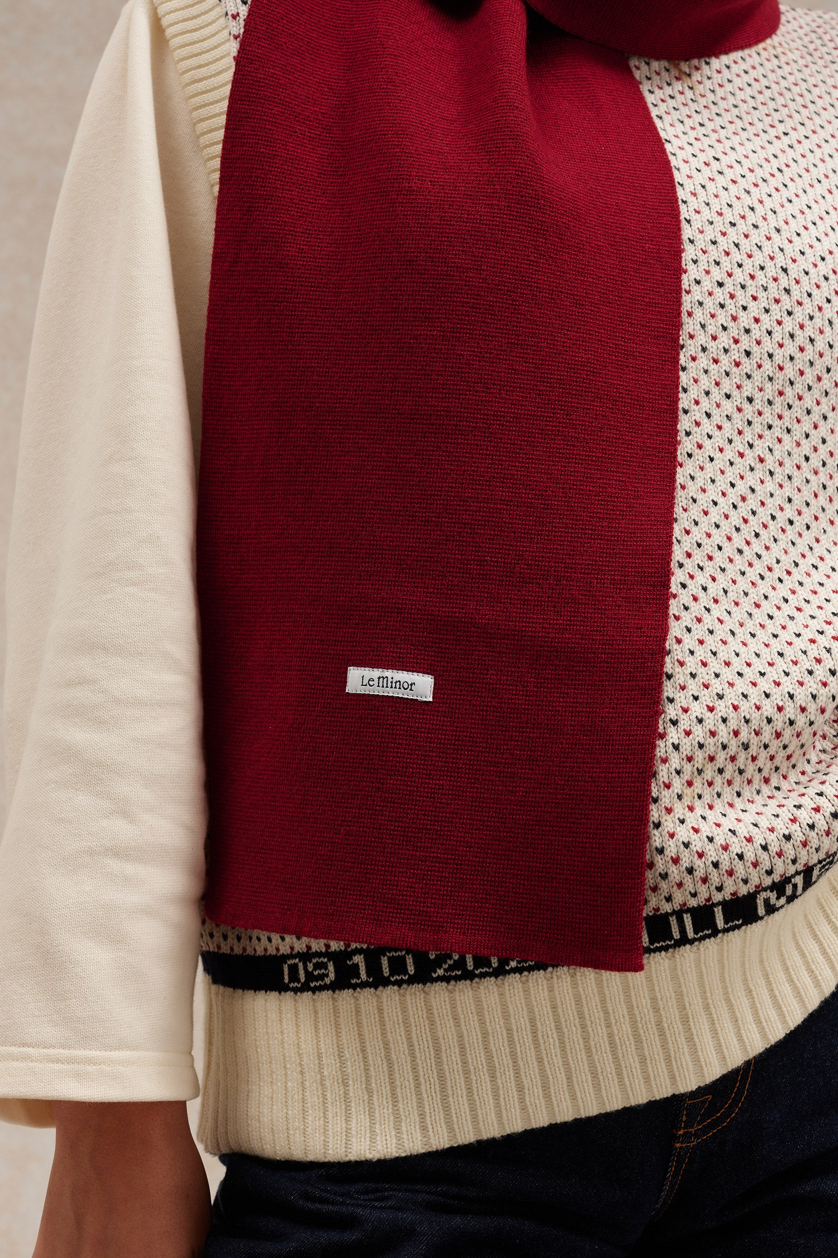 Écharpe fine mixte bordeaux en maille Milano – Image 2